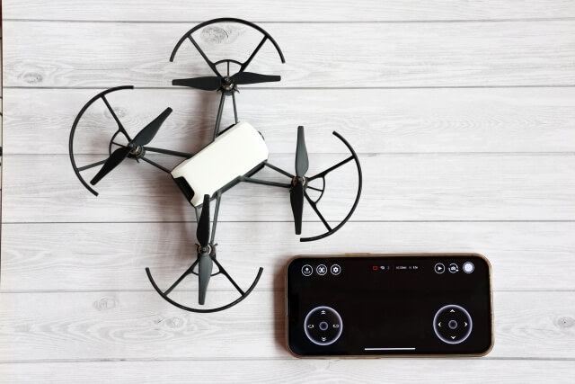 ドローン教習所が提供する実技講習の内容について